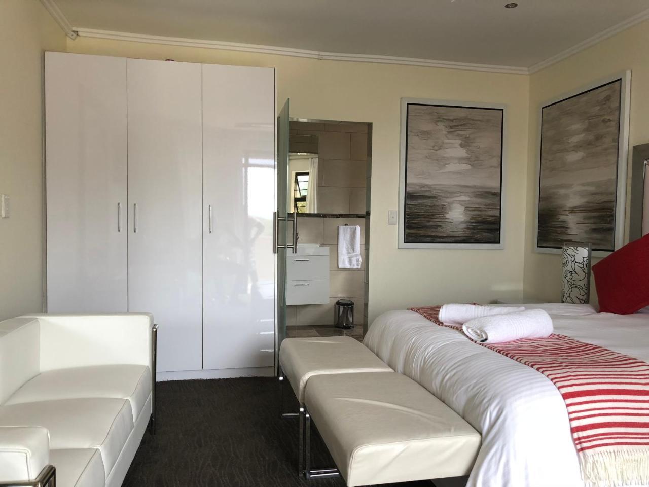 Coral Beach Bed & Breakfast East London Buitenkant foto